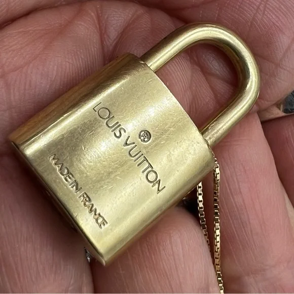 Authentic Louis Vuitton Brass Lock #317 No Key with After Market Box Chain 24” - Picture 4 of 15